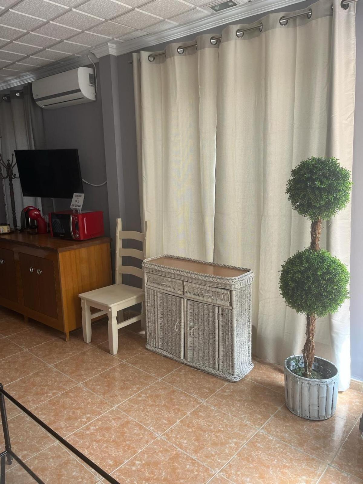 Acogedor Alojamiento Membrilla Esterno foto